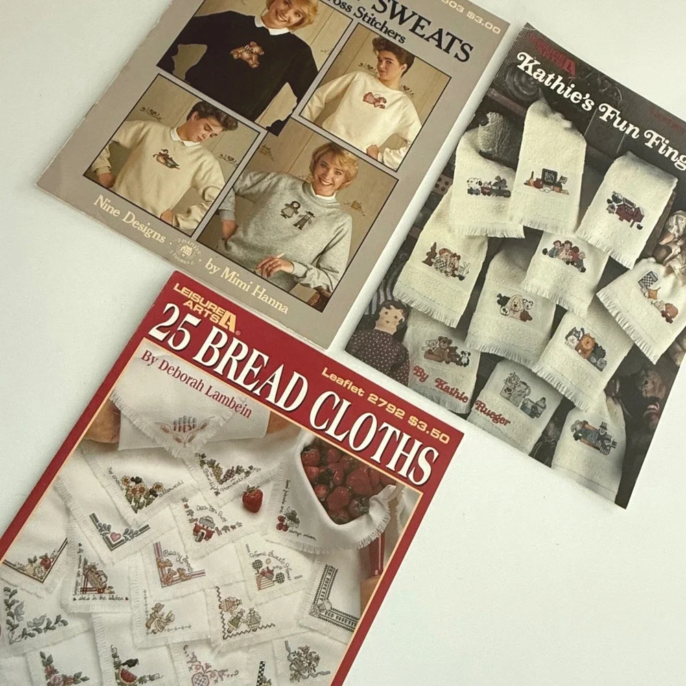 Lot Of 3 Vintage Leisure Arts Cross Stitch Pattern Booklets Country Crafts‎